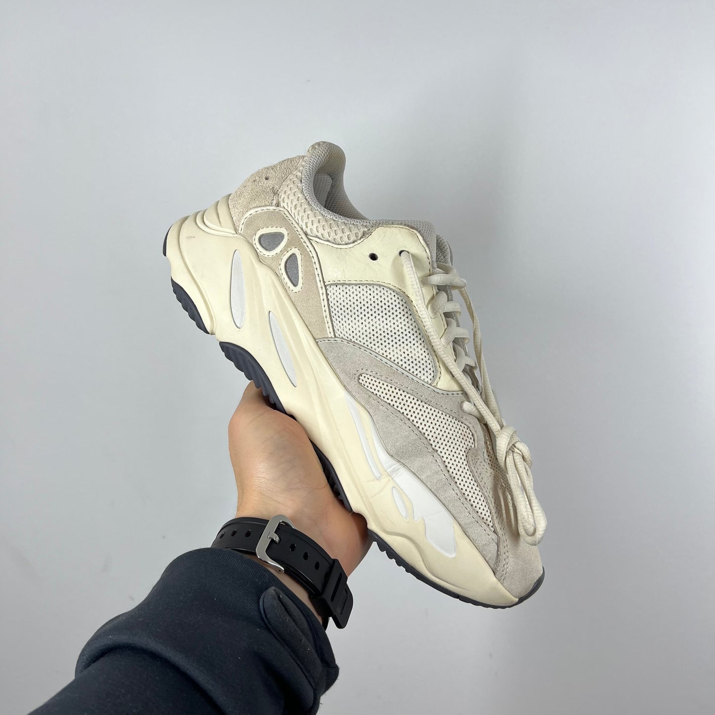 Yeezy 700 analog UK 7.5