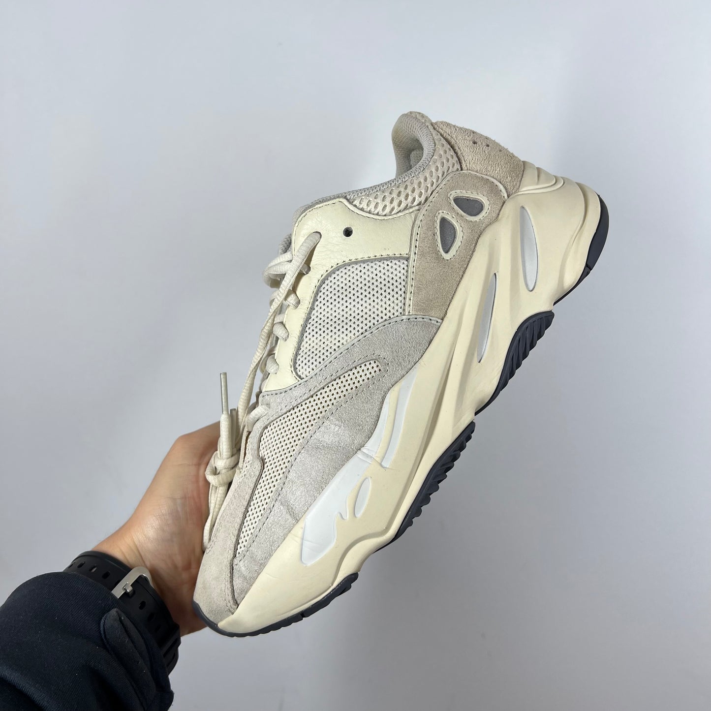 Yeezy 700 analog UK 7.5