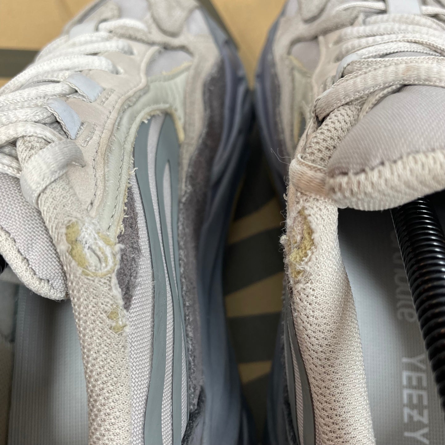 Yeezy 700 tephra  UK 6.5