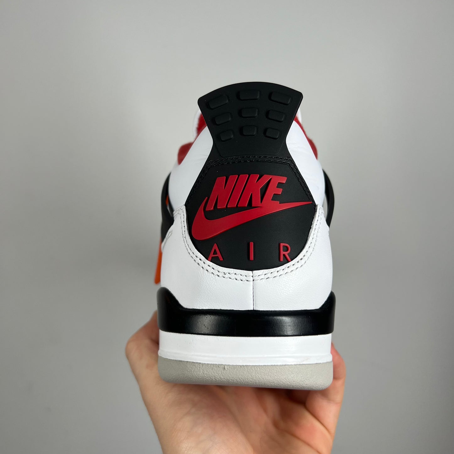 Jordan 4 Fire red DS UK 9.5