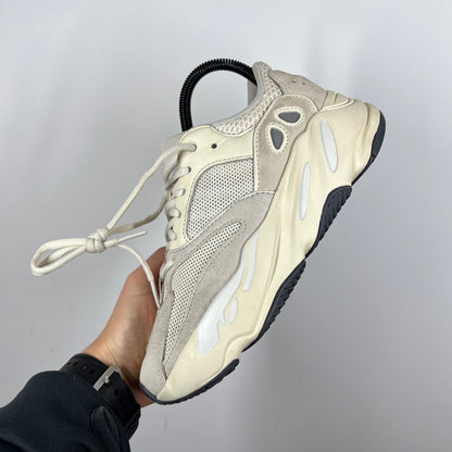 Yeezy 700 analog UK 5