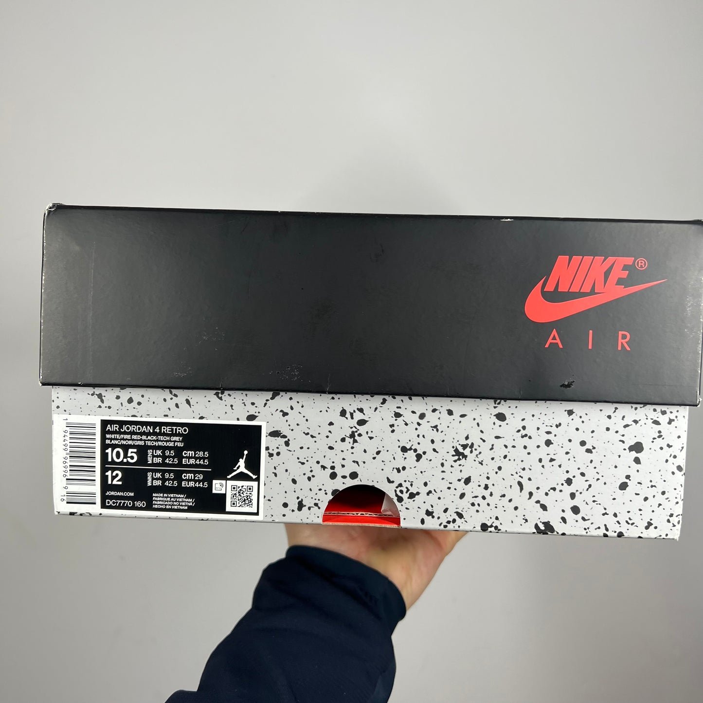 Jordan 4 Fire red DS UK 9.5