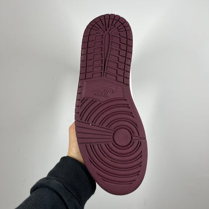 Jordan 1 bordeaux  UK 9