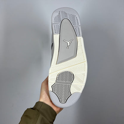 Jordan 4 Frozen Moments UK 7.5 BNIB