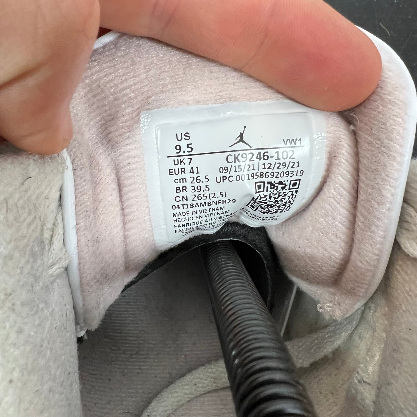 Jordan 3 Neoplitan  UK 7