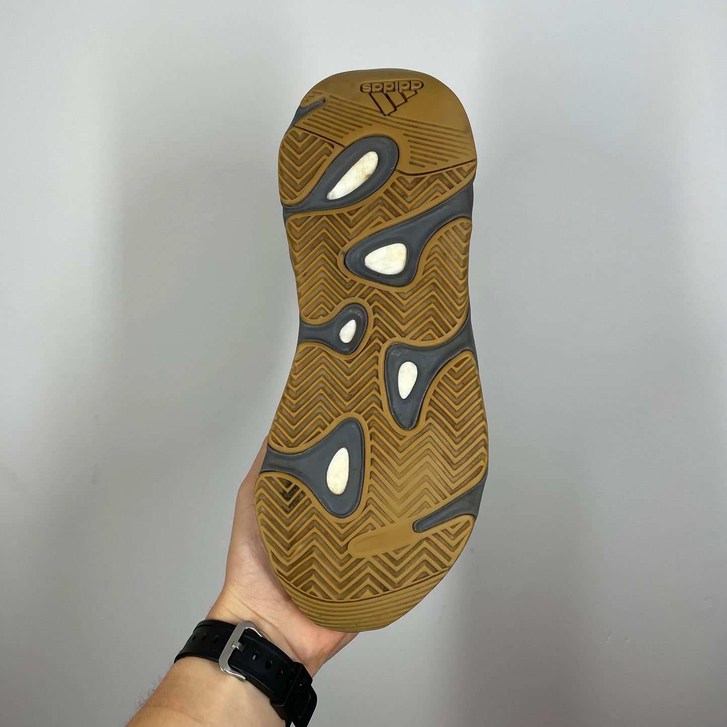 Yeezy 700 tephra  UK 6.5