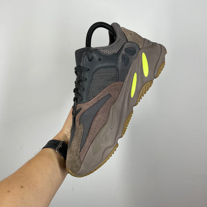 Yeezy 700 Mauve UK 6