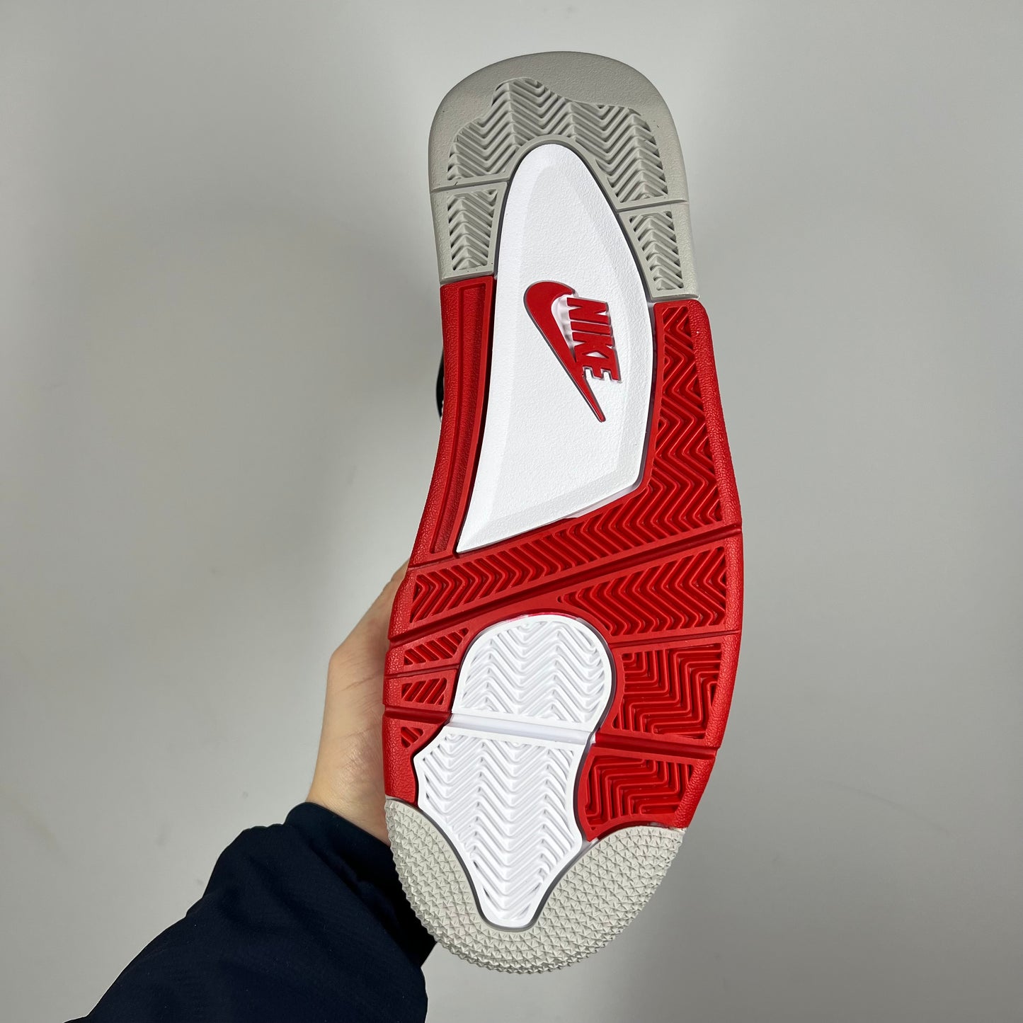 Jordan 4 Fire red DS UK 9.5