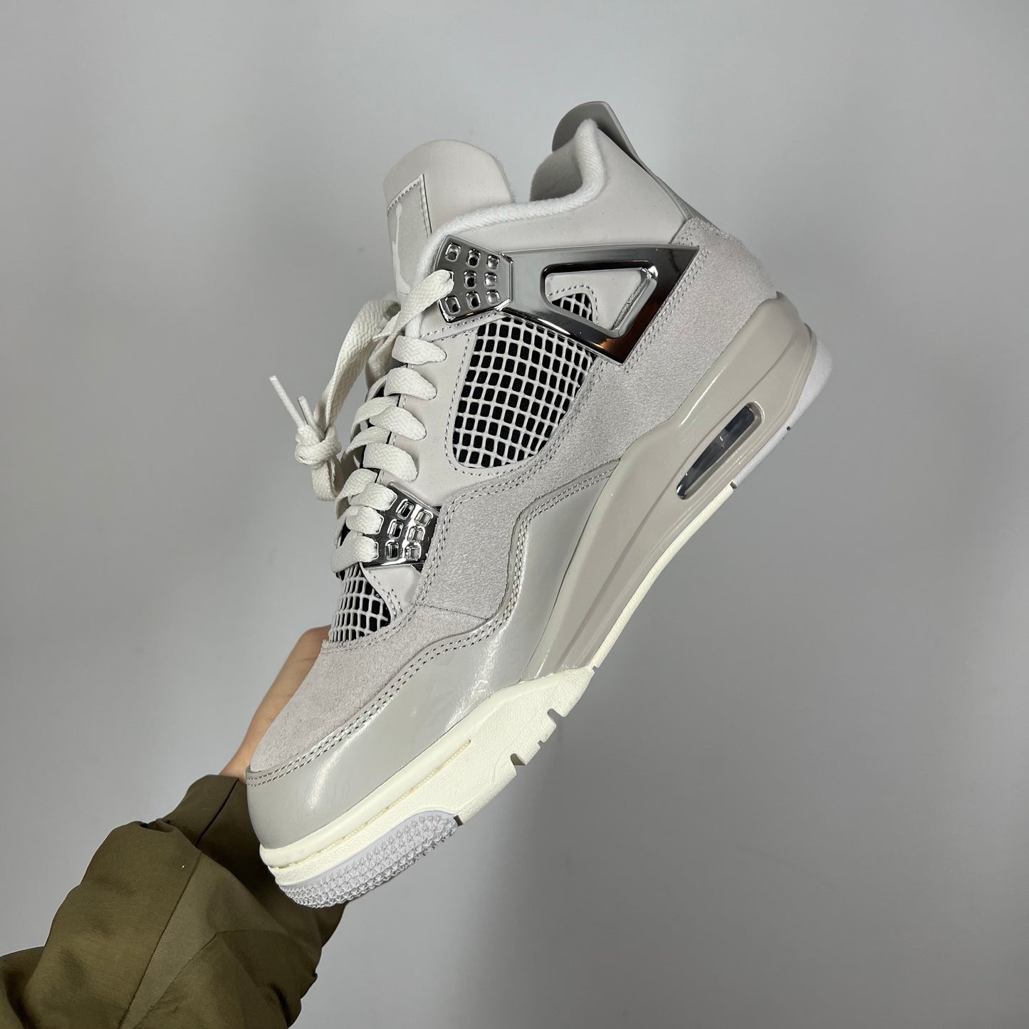 Jordan 4 Frozen Moments UK 7.5 BNIB